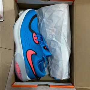 Nike joyride dual run (GS) size 6Y